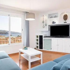 home2book-sunny-quiet-beach-house-pool.in-canary-islands.com/